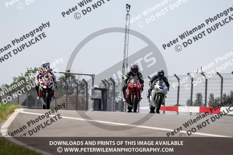 donington no limits trackday;donington park photographs;donington trackday photographs;no limits trackdays;peter wileman photography;trackday digital images;trackday photos